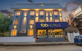 Fabhotel Lord Inn